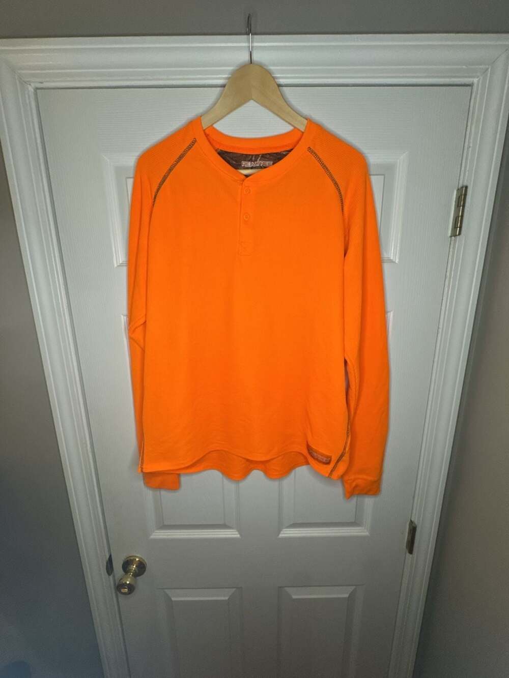 Realtree Men's L Blaze Orange Waffle Knit Henley Long Sleeve Shirt